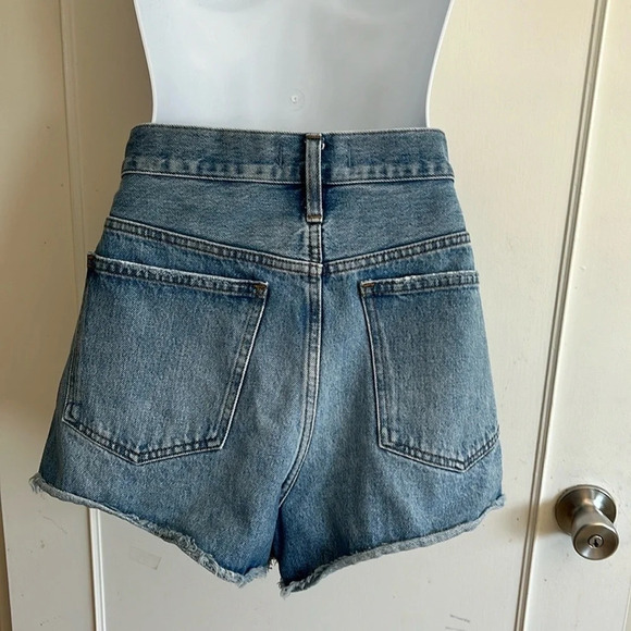 Madewell Relaxed cutoff  Denim Shorts in Homecrest Wash: size 30 coastal Cowgirl - Picture 6 of 13